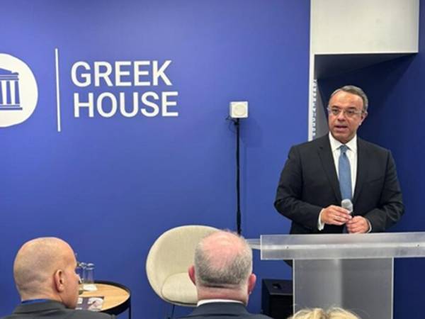 Σταϊκούρας: Έντονο επενδυτικό ενδιαφέρον για την Ελλάδα στο Νταβός