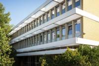 ΠΕΤΣΙΑΒΑΣ: Εξαγορά του κλάδου οδοντιατρικών προϊόντων της ΑBC Kinitron