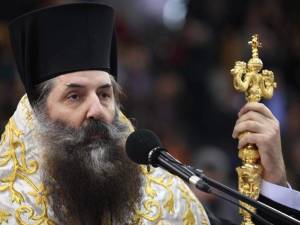 Ο Μητροπολίτης Σεραφείμ έθεσε εκτός Εκκλησίας τους βουλευτές που ψήφισαν υπέρ του γάμου των ομόφυλων ζευγαριών