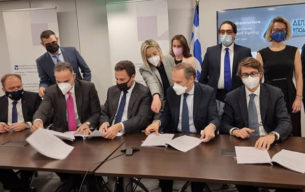 Υπογραφή της συμφωνίας πώλησης της ΔΕΠΑ Υποδομών μεταξύ ΤΑΙΠΕΔ, ΕΛΠΕ και Italgas