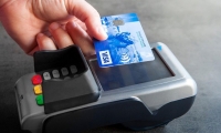 Το μερίδιο των ανέπαφων συναλλαγών με Visa αυξήθηκε περισσότερο από 25%