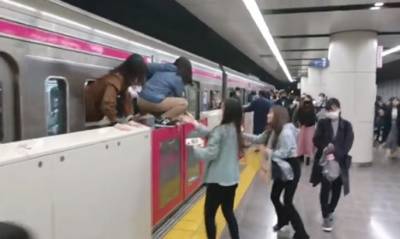 Τόκιο: Επίθεση με μαχαίρι και υδροχλωρικό οξύ σε τρένο - 15 τραυματίες