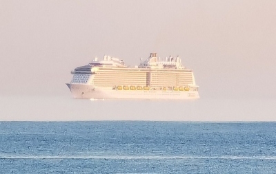 Ιπτάμενα κρουαζιερόπλοια στις ακτές της Βρετανίας!