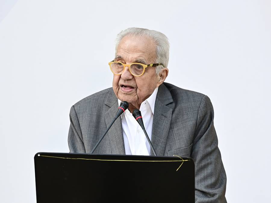 Πέθανε ο Αλέκος Φλαμπουράρης σε ηλικία 87 ετών