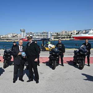 ΟΛΠ Α.Ε.: Yλοποίηση δωρεάς έξι (6) μοτοσυκλετών προς το Λιμενικό Σώμα