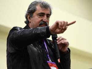 Πολάκης κατά πάντων μετά την απόσυρση του εμβολίου AstraZeneca: «Ποιος έλεγε αλήθεια, εγώ ή ο Μητσοτάκης;»