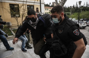 Στον εισαγγελέα ο Μένιος Φουρθιώτης - Κατηγορίες για σύσταση εγκληματικής ομάδας - Φέρεται να έδωσε 40.000 ευρώ στους ποινικούς