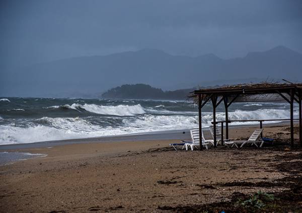 Έκτακτο δελτίο ΕΜΥ για καταιγίδες και μπουρίνια