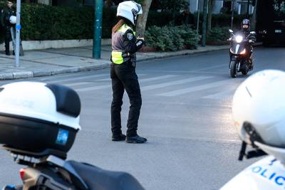 Νέος Κ.Ο.Κ.: Πάνω από 2.340 παραβάσεις βεβαιώθηκαν την 57η εβδομάδα της εκστρατείας «Μηδενική ανοχή στη μη χρήση κράνους»