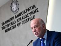 Γ. Φλωρίδης: Αυτεπάγγελτη δικογραφία για κακούργημα κατά της Ζωής Κωνσταντοπούλου για τα βίντεο στη δίκη των Τεμπών