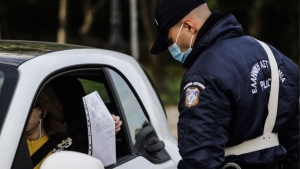 ΕΛΑΣ: Οκτώ συλλήψεις και 1.668 παραβιάσεις μέτρων την παραμονή Πρωτοχρονιάς