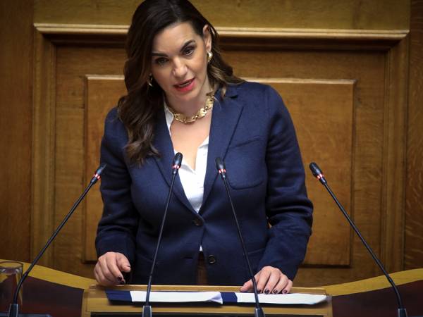 Όλγα Κεφαλογιάννη: Δεν κρύβω ότι έκανα χρήση της τροπολογίας - Αντιμετωπίζω δύσκολη πραγματικότητα