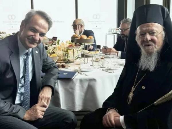 Συνάντηση Κυρ. Μητσοτάκη με τον Οικουμενικό Πατριάρχη Βαρθολομαίο στην Ελβετία