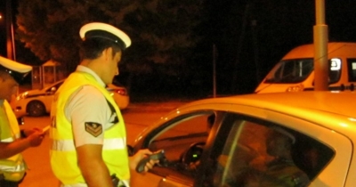 Στην «τσιμπίδα» της Τροχαίας 232 άτομα υπό την επήρεια αλκοόλ την περασμένη Παρασκευή και το Σάββατο
