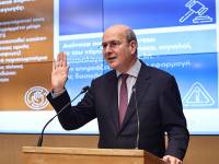Κ. Χατζηδάκης: Οι 14 παρεμβάσεις της κυβέρνησης για την καταπολέμηση της γραφειοκρατίας