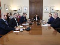 Ολοκληρώθηκε η σύσκεψη των πολιτικών αρχηγών - Ο Ι. Σαρμάς υπηρεσιακός πρωθυπουργός