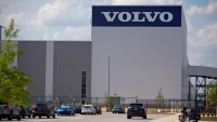 Volvo: Προχωρεί σε περικοπές 1.300 θέσεων εργασίας