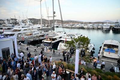 Εγκαίνια για την Astir Marina Βουλιαγμένης