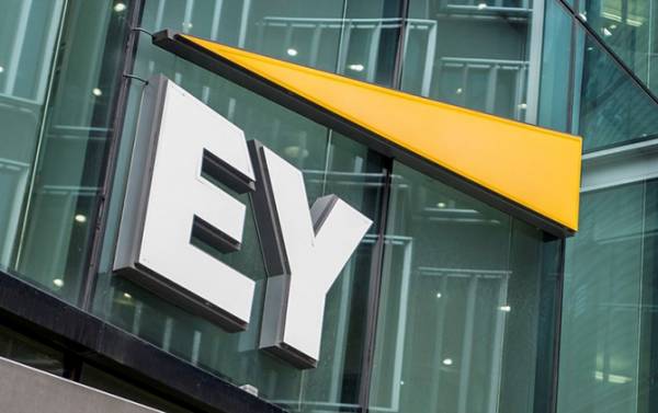 Έρευνα EY: Οι 10 κορυφαίοι κίνδυνοι για τις τηλεπικοινωνίες το 2024