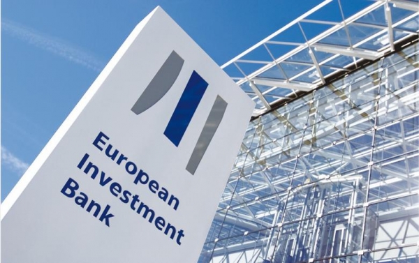 EIB receives 2020 Green Bond Pioneer Award