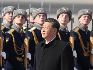 Σι Τζινπίνγκ: Η Κίνα είναι έτοιμη να σταθεί σθεναρά στο πλευρό της Ρωσίας