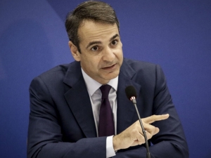 Κλείνουν οργανωμένες παραλίες και χιονοδρομικά κέντρα με εντολή Μητσοτάκη