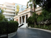 Τηλεδιάσκεψη στο Μαξίμου - Ρευστότητα έως 16 δισ. στην οικονομία μέσω τραπεζών