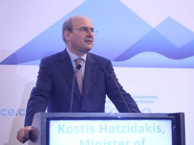 Κ. Χατζηδάκης: Δεν συνωμοτούν υπέρ της κυβέρνησης όσοι διεθνώς βλέπουν βελτίωση της οικονομίας