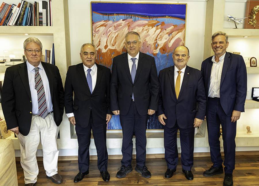 Συνάντηση εργασίας του Υπουργού Ανάπτυξης Τάκη Θεοδωρικάκου με αντιπροσωπεία της Διοίκησης του Ε.Ε.Α