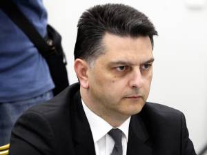 Μιχ. Μπεκίρης: Αποχωρεί προσωρινά από τα καθήκοντά του - «Δεν αποτελεί ούτε υποχώρηση ούτε αποδοχή οποιασδήποτε κατηγορίας»
