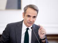 Μητσοτάκης: «Η τυφλή βία δεν έχει ιδεολογικό πρόσχημα» – Στο επίκεντρο ακρίβεια, συντάξεις, Υγεία και ανάπτυξη