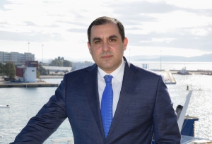 Ο Υφυπουργός Ναυτιλίας &amp; Νησιωτικής Πολιτικής στο πλευρό των ναυπηγοεπισκευαστικών επιχειρήσεων