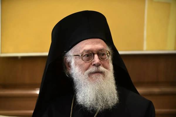 Επιδεινώθηκε η υγεία του Αρχιεπισκόπου Αναστάσιου - Μεταφέρθηκε διασωληνωμένος στη ΜΕΘ