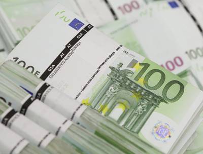 Στα 36 δισ. ευρώ οι προσφορές για το 10ετές ομόλογο του Ελληνικού Δημοσίου που αντλεί 3 δισ. ευρώ
