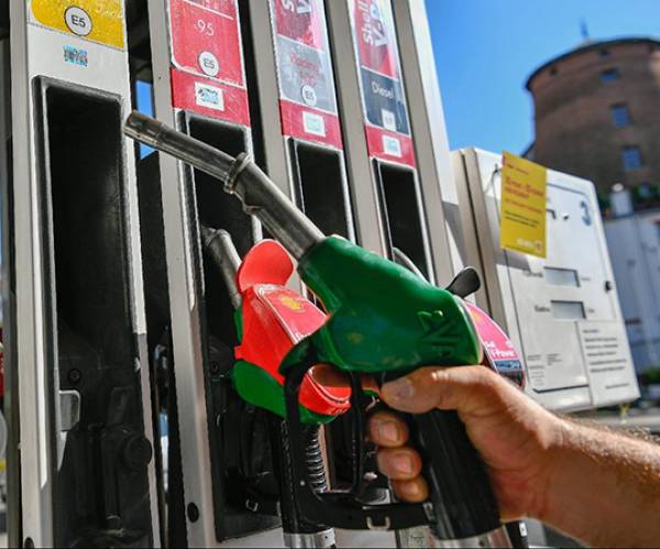 Ιταλία: Η κυβέρνηση παρατείνει τη μείωση των φόρων επί των καυσίμων μέχρι τις 8 Ιουλίου