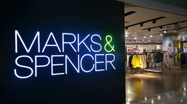 Marks &amp; Spencer Food: Αποσύρει μαρμελάδα φράουλα στην οποία βρέθηκε γυαλί