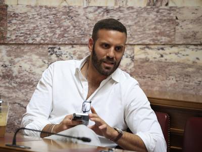 Εκτός ευρωομάδας ΣΥΡΙΖΑ ο Νίκος Παππάς που μηνύθηκε από δημοσιογράφο για επίθεση στο Στρασβούργο όπου βρίσκονταν