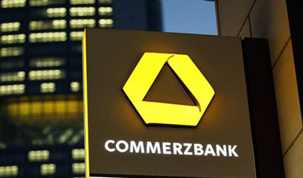 Commerzbank improves full-year outlook