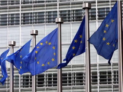 Με μήνυμα στα ελληνικά η πρόεδρος της Κομισιόν ανακοίνωσε την εκταμίευση 728 εκατ. ευρώ στην Ελλάδα από το SURE