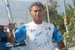 Στη ΜΕΘ του ΓΝΑ μεταφέρθηκε ο Τάσος Μπουντούρης