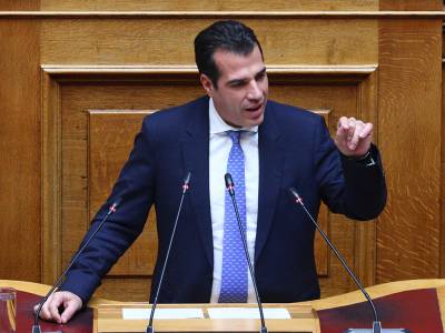 Ο Θάνος Πλεύρης νέος υπουργός Μετανάστευσης στη θέση του Μάκη Βορίδη