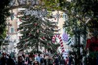 Από σήμερα το εορταστικό ωράριο
