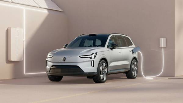 Volvo: Σταθερά υψηλές πωλήσεις ηλεκτροκίνητων στην Ελλάδα