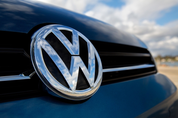 Volkswagen: Μειώνει την παραγωγή στο εργοστάσιο στο Βόλφσμπρουγκ