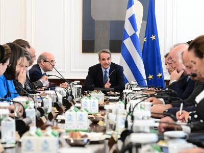 Βία ανηλίκων: Αλλάζουν οι ποινές και για τους γονείς