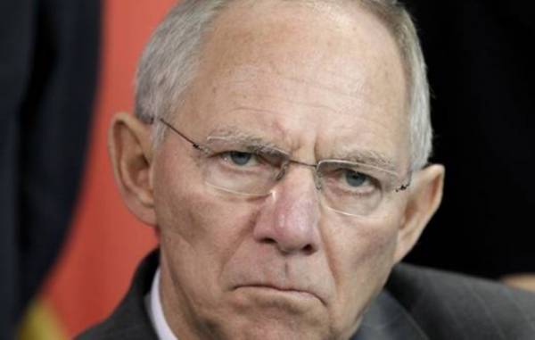 Σόιμπλε: Η Ελλάδα δεν αποτελεί πλέον αντικείμενο ενδιαφέροντος ως πρόβλημα