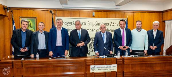 Ο Μ. Βορίδης στο ΔΣ του ΕΕΑ: Τι είπε για 13ο-14ο μισθό, για περαιτέρω μειώσεις τραπεζικών χρεώσεων, για στήριξη του επιχειρείν