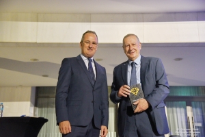Εθνική Ασφαλιστική: Στα Diamonds Awards τιμήθηκε ο πρόεδρος Χριστόφορος Σαρδελής