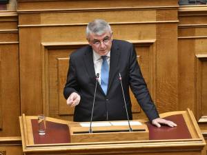 Π. Τσακλόγλου: Συνολικά, μέσα στις δύο τετραετίες θα έχουν μειωθεί οι ασφαλιστικές εισφορές κατά 5,4 ποσοστιαίες μονάδες