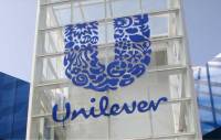Unilever: Σταματά τη διαφήμιση τροφίμων και αναψυκτικών σε παιδιά